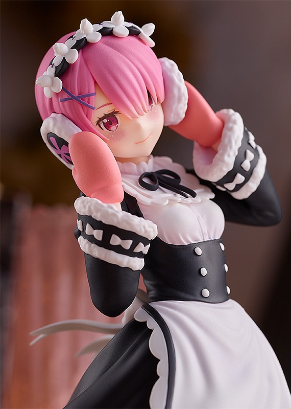 Figura Pop Up Parade de Ram (17 cm) de Re . Captura la elegancia de la doncella con detalles precisos y una pose encantadora, disponible en Minami Shop.