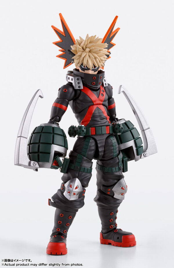 Figura de Katsuki Bakugo S.H. Figuarts de Tamashii Nations, basada en "My Hero Academia", disponible en Minami Shop con manos, expresiones faciales y efectos de explosión.