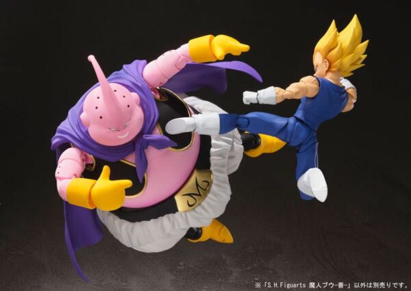 Figura Majin Boo Good Version de Dragon Ball Z, de 18 cm, con accesorios intercambiables y tableta de chocolate.